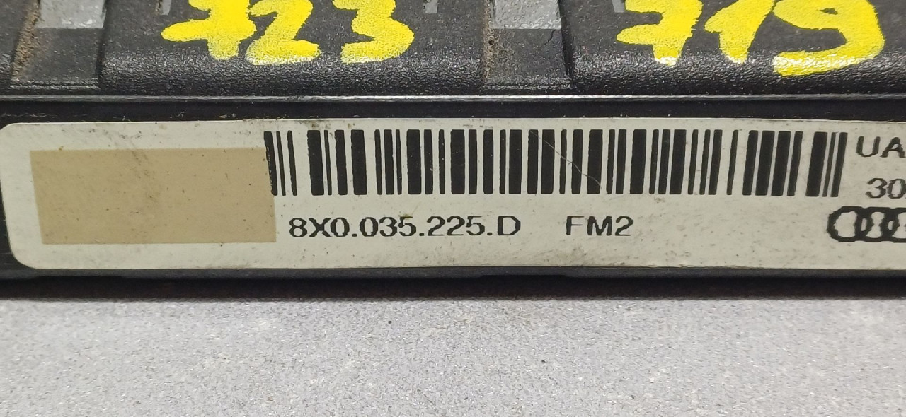 DIJELOVI ANTENA AUDI A1 > 10-14 8X0035225D