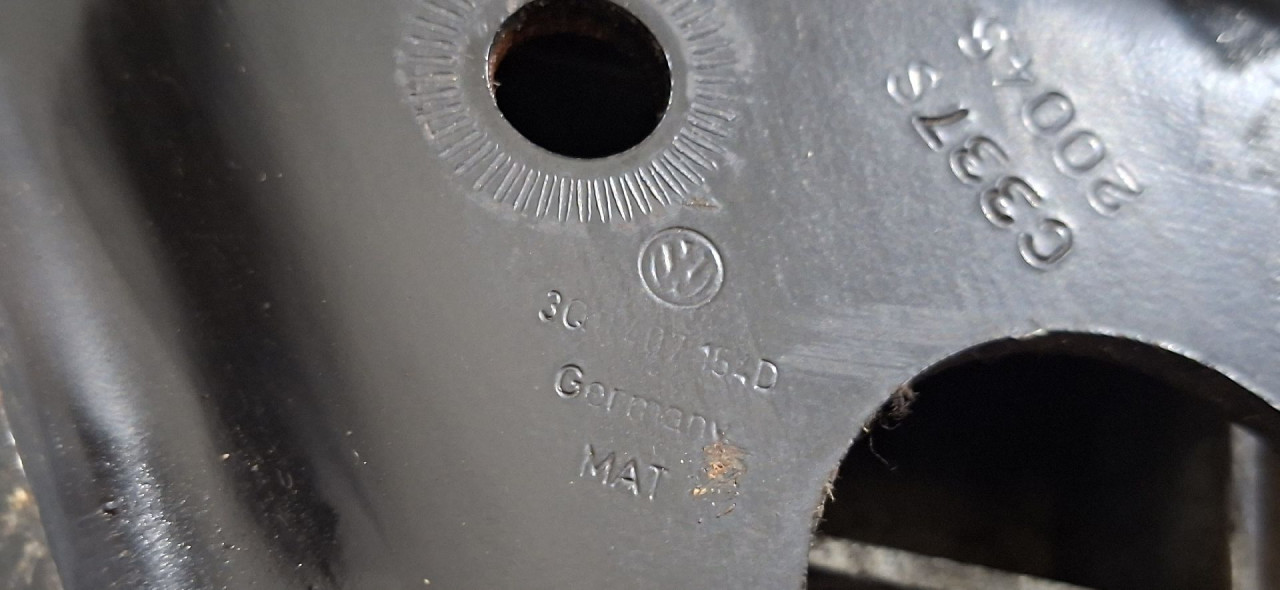 DIJELOVI LAFETA VW PASSAT B8 > 19 - 3Q0407154D