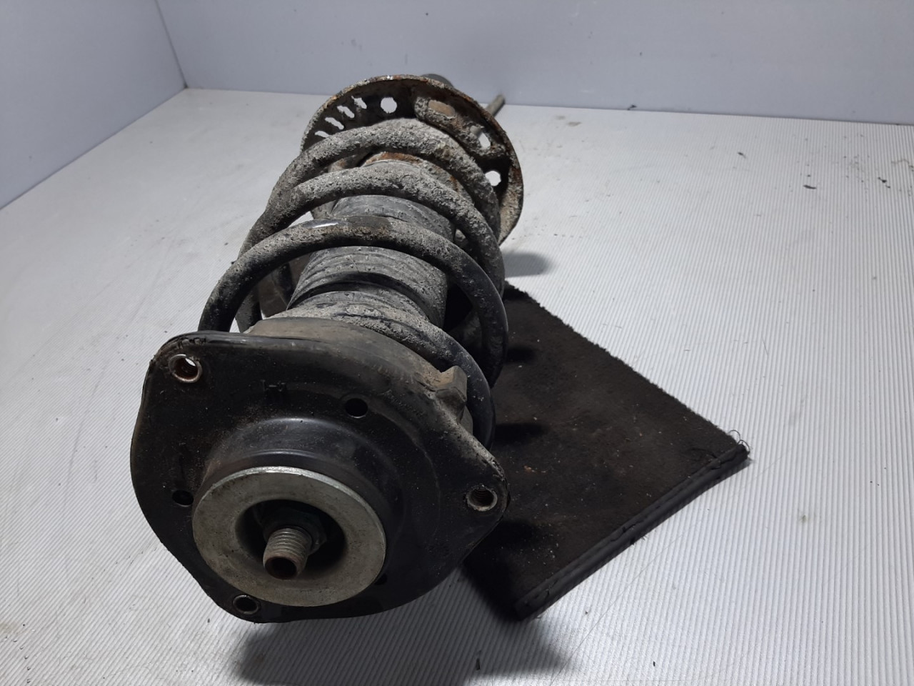 DIJELOVI AMORTIZER VW POLO > 09-14 6C0413031AH