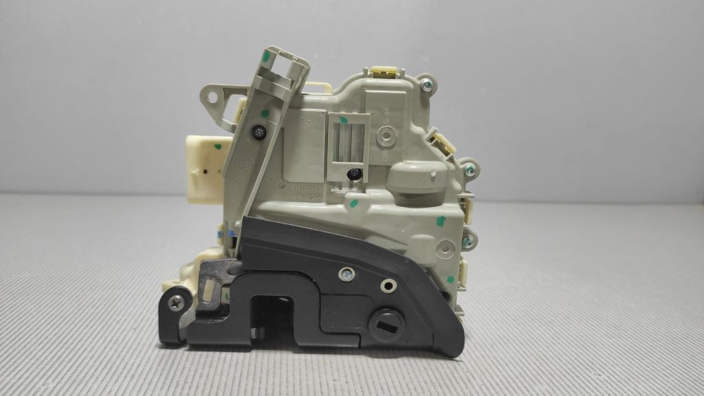 BRAVA VRATA AUDI A4 (B8) > 07-11 8K0839016C