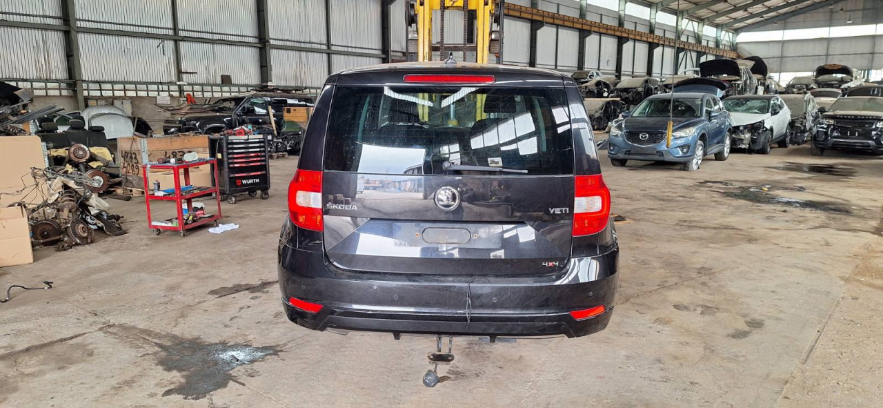 DIJELOVI ŠKODA YETI 2.0 DIZEL AUTOMATIK 4X4 MJENJAC MOTOR CFHC