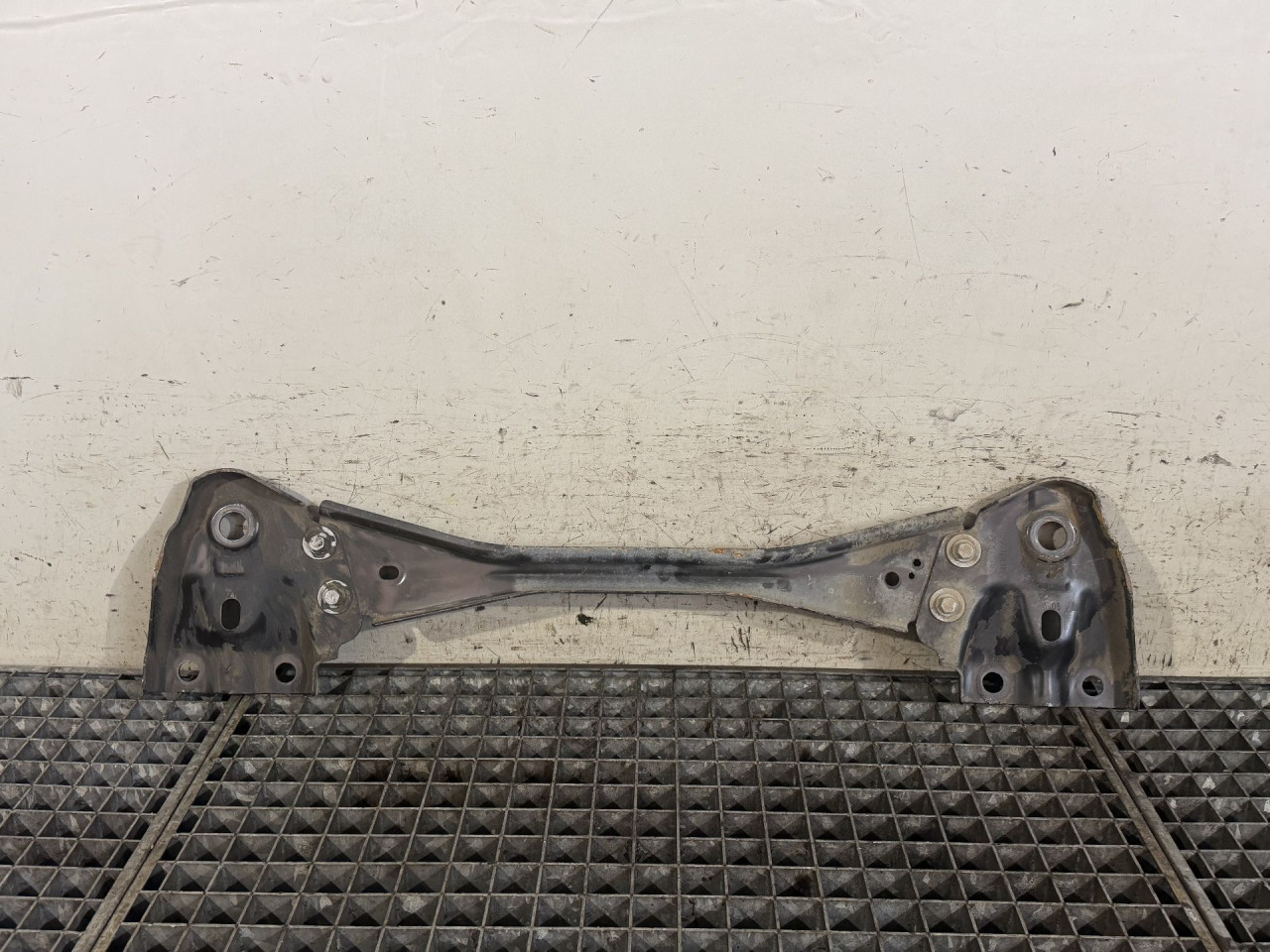 DIJELOVI NOSAC VOLVO XC60 > 13-17 2.4 31395891