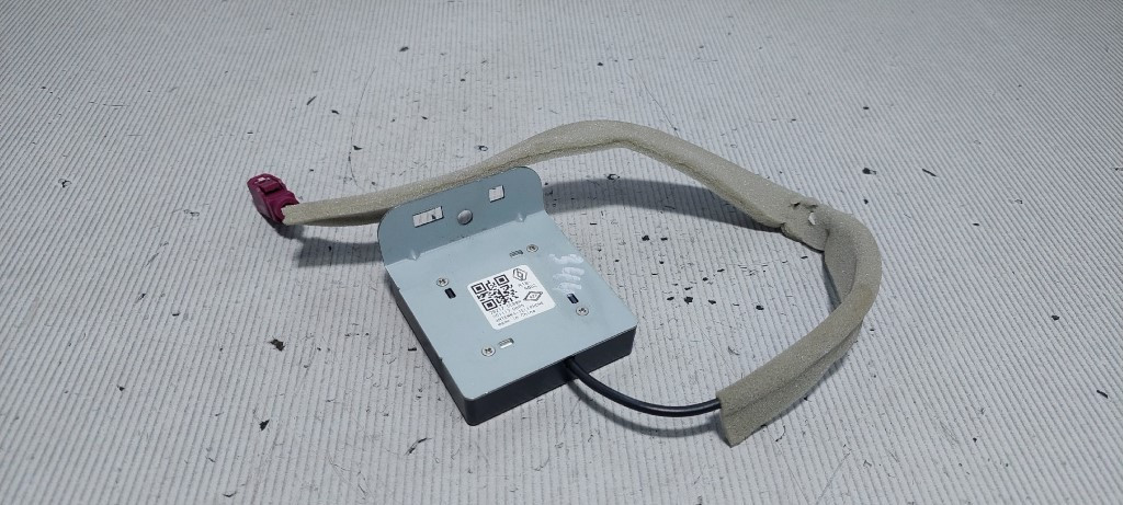 DIJELOVI ANTENA RENAULT EXPRESS > 20- 282120588R