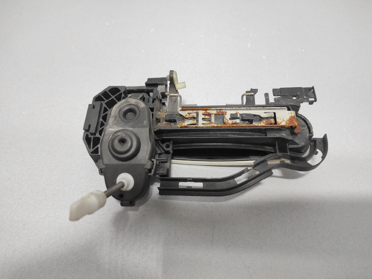 DIJELOVI RUCKA VRATA AUDI A6 > 04-08 4F0837885