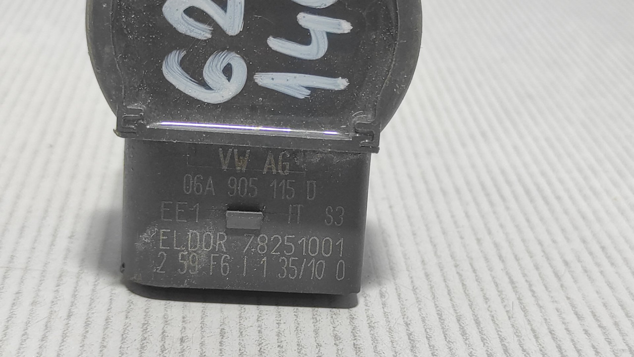 DIJELOVI BOMBINA AUDI A3 > 96-03 06A905115D