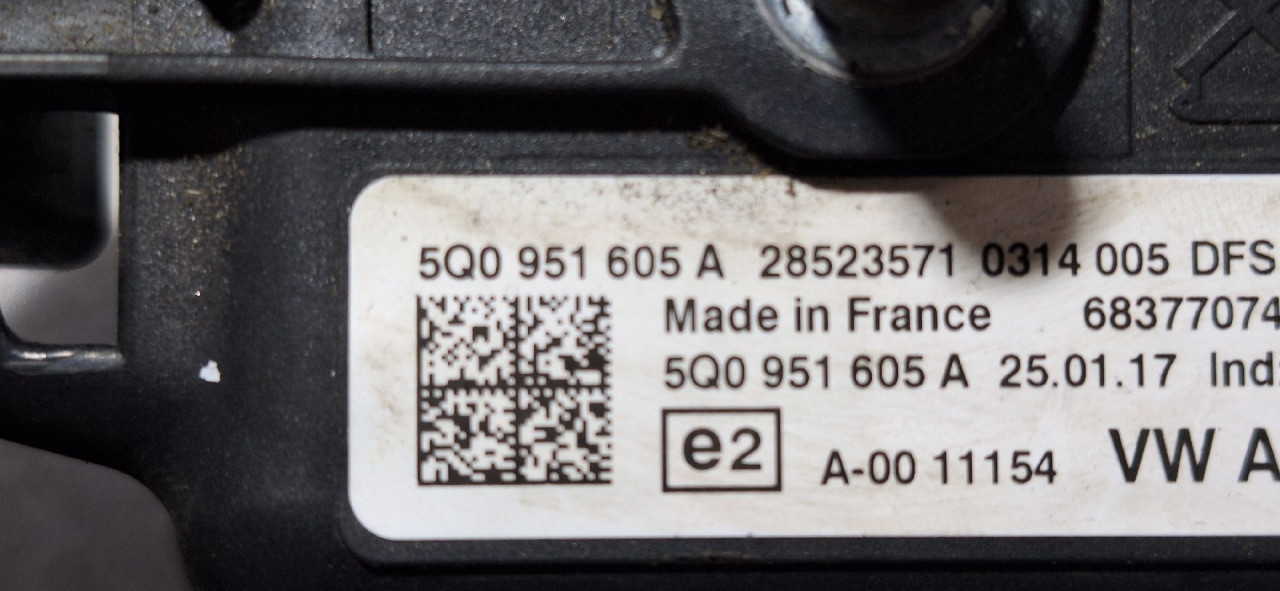 DIJELOVI ELEKTRONIKA ALARMA VW GOLF 7 > 12-16 5Q0951605A