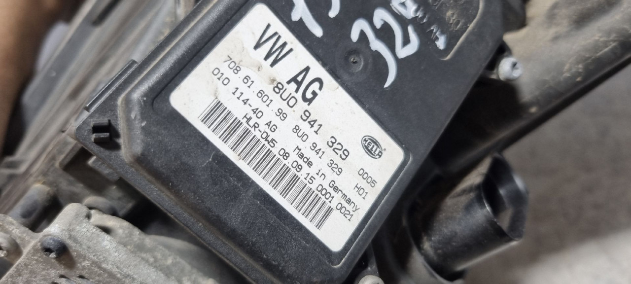 DIJELOVI BALAST FARA VW TOUAREG > 14-18 8U0941329