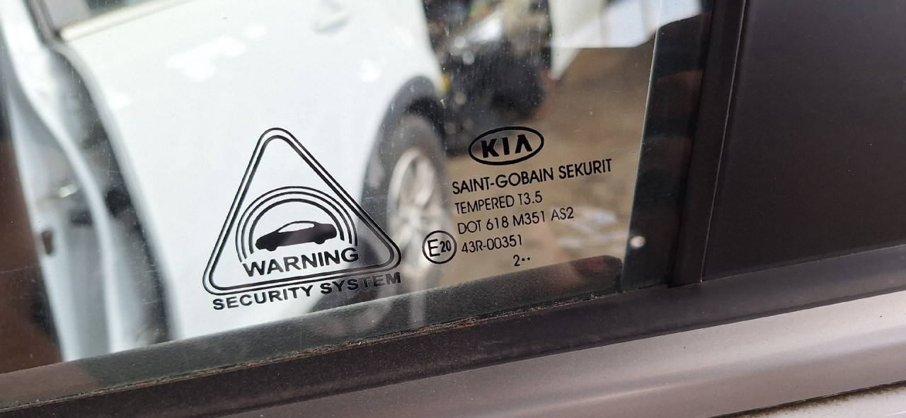 DIJELOVI STAKLO KIA SPORTAGE > 11-15 1.7