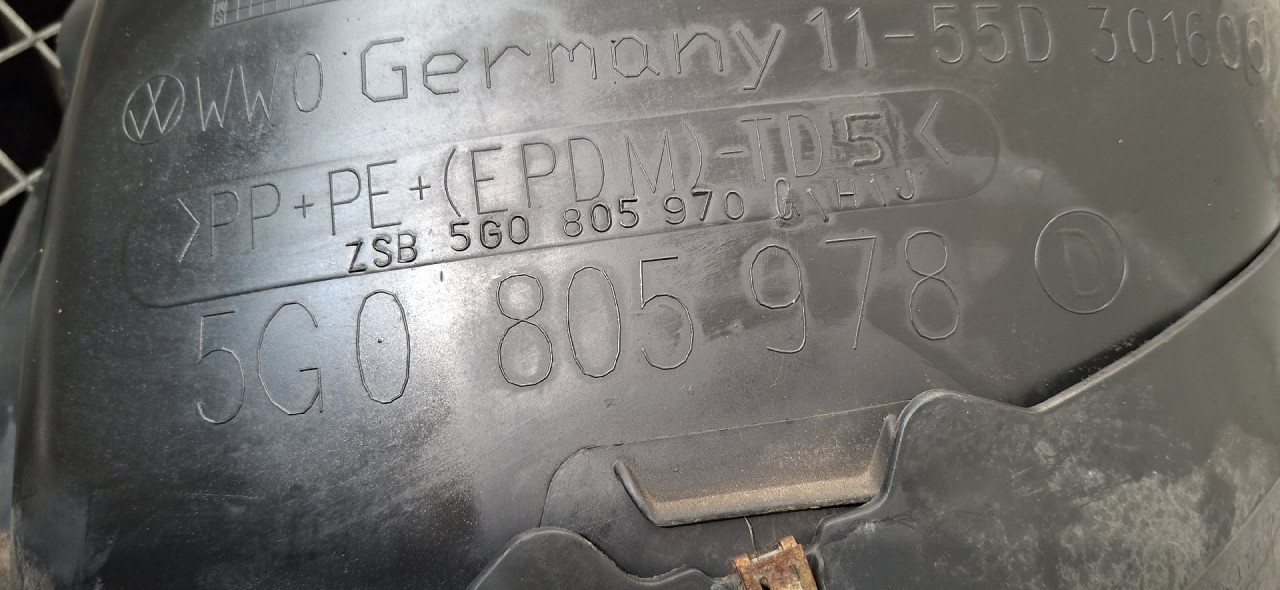 DIJELOVI UNUTRASNJI BLATOBRAN VW GOLF 7 > 12-16 1.6 5G0805978