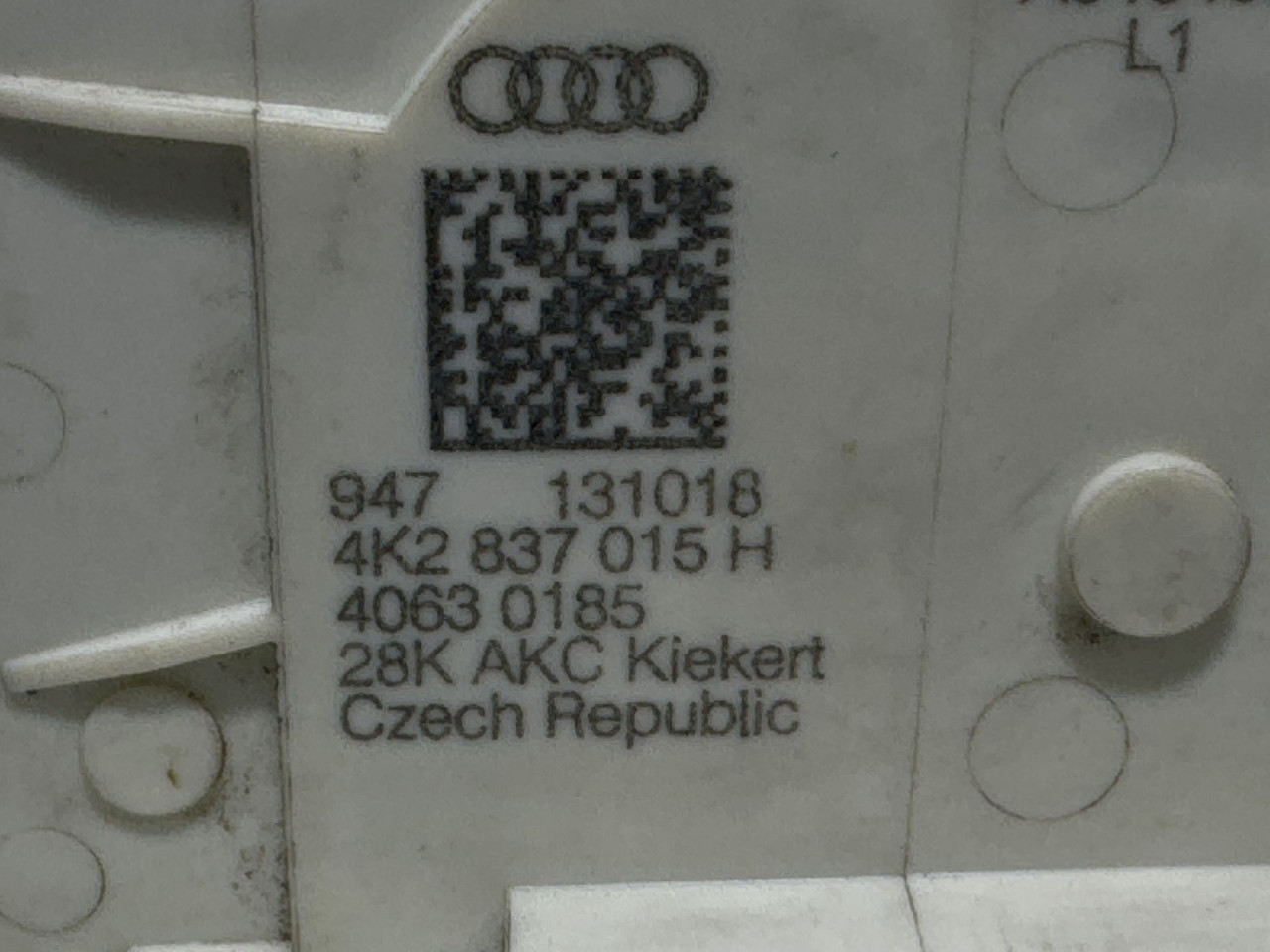 DIJELOVI BRAVA VRATA AUDI A6 4K > 18- 4K2837015H