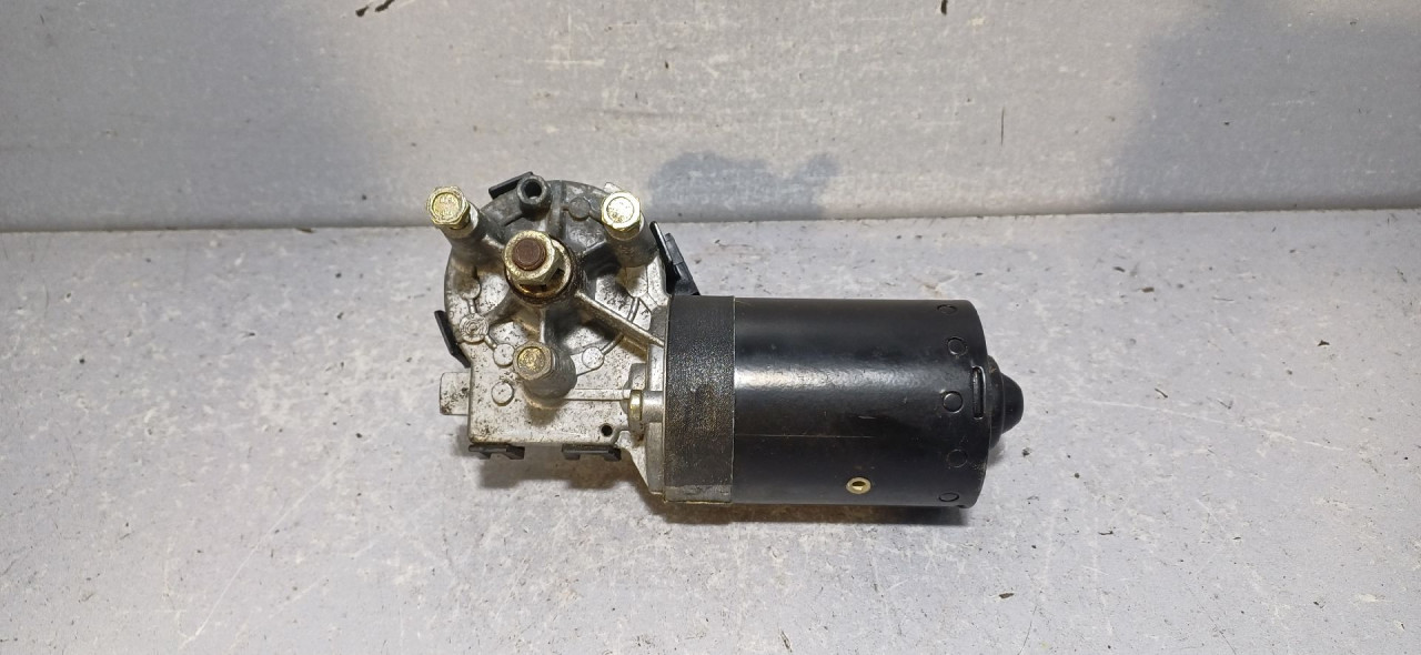 MOTORIC PREDNJEG BRISACA SEAT IBIZA/CORDOBA > 96-99 1L0955119