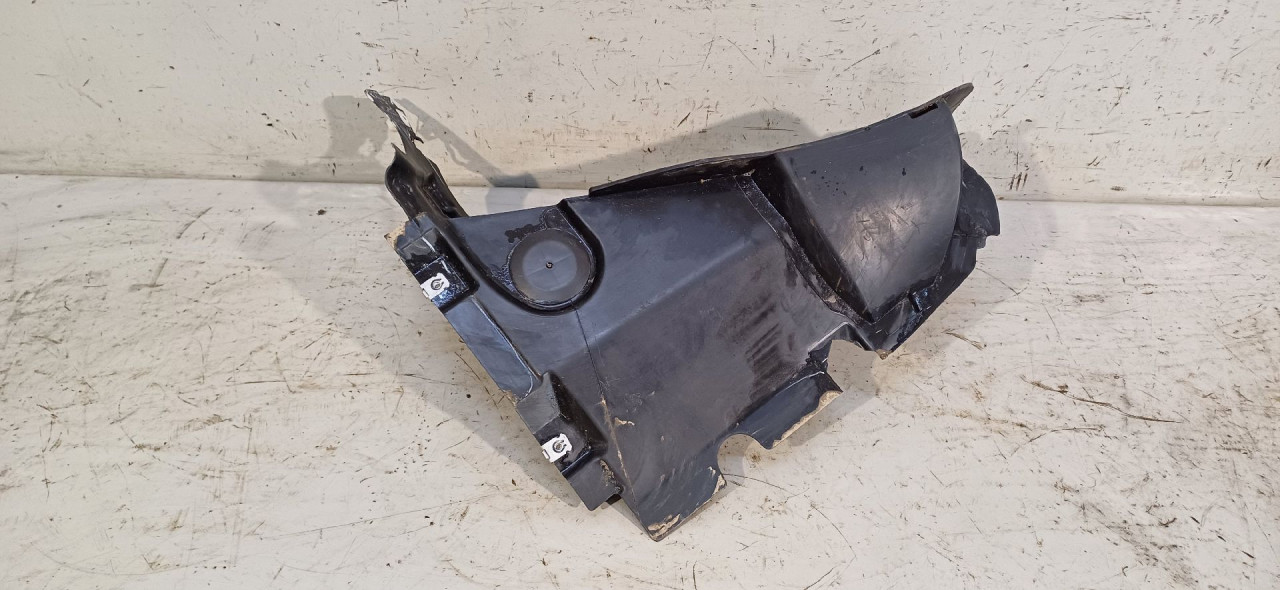 UNUTRASNJI BLATOBRAN AUDI Q5 (FY) > 20 -  80A853888F