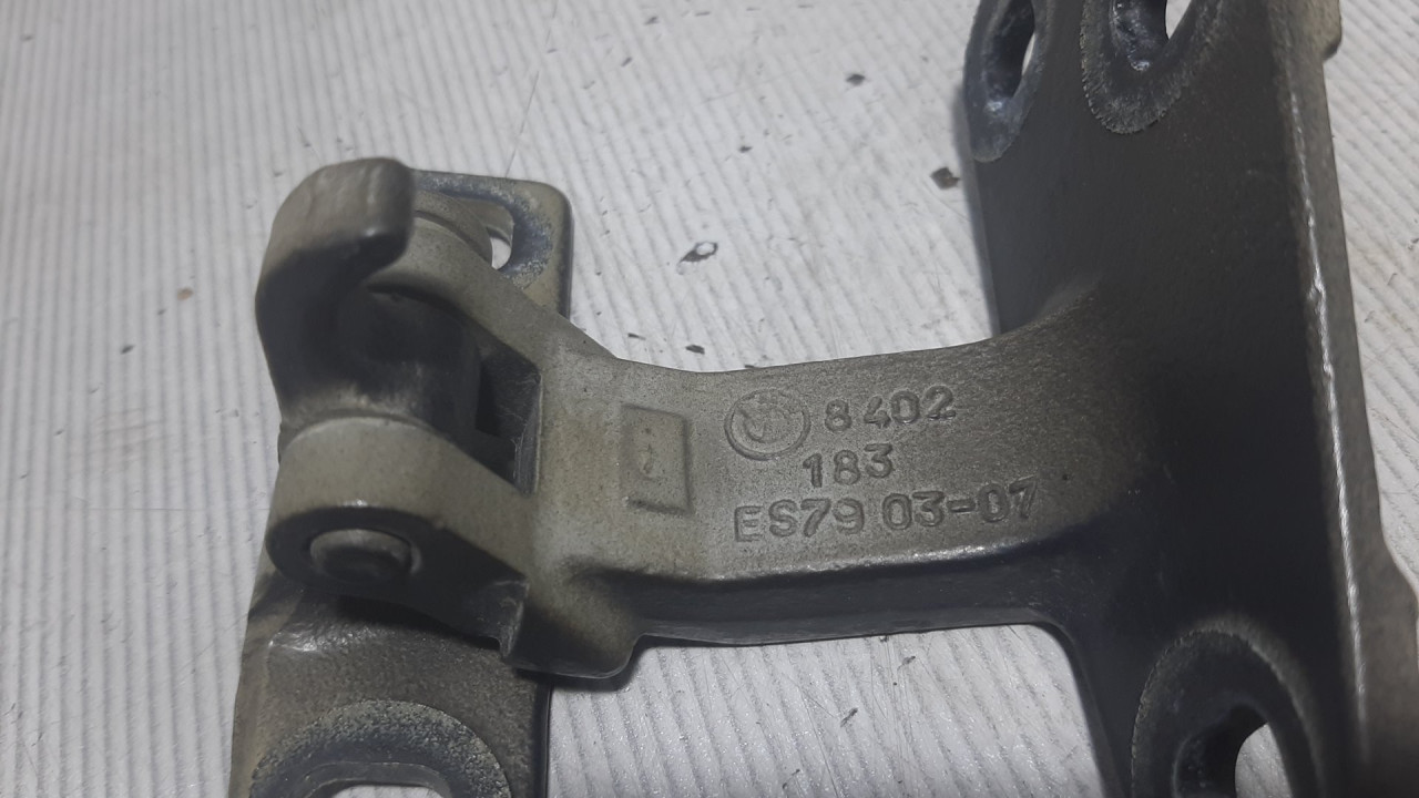 DIJELOVI BAGLAMA BMW X5 (E53) > 00-06 8402183