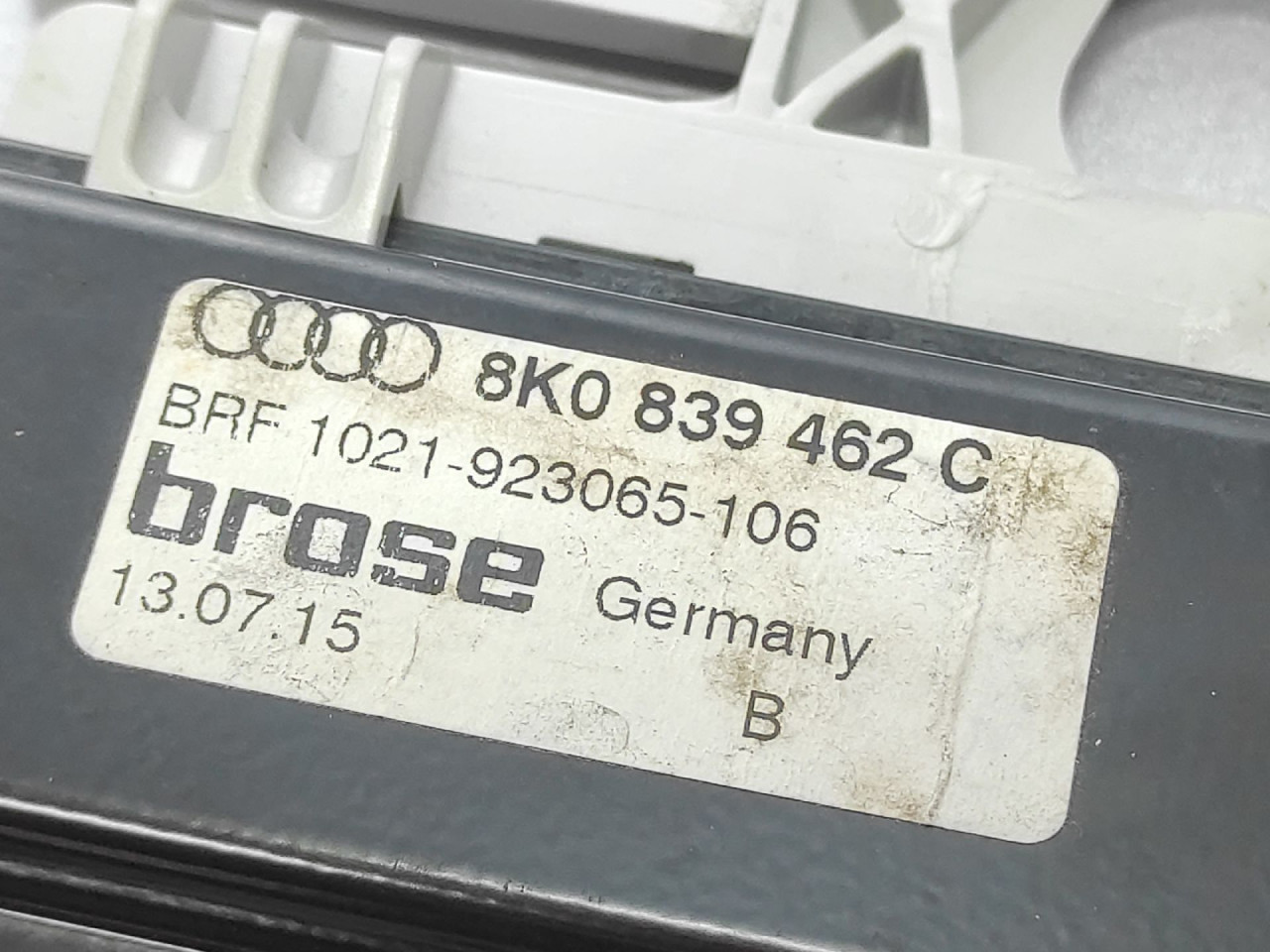 ELEKTRO PODIZAC STAKLA AUDI A4 (B8) > 12-15 8K0839462C