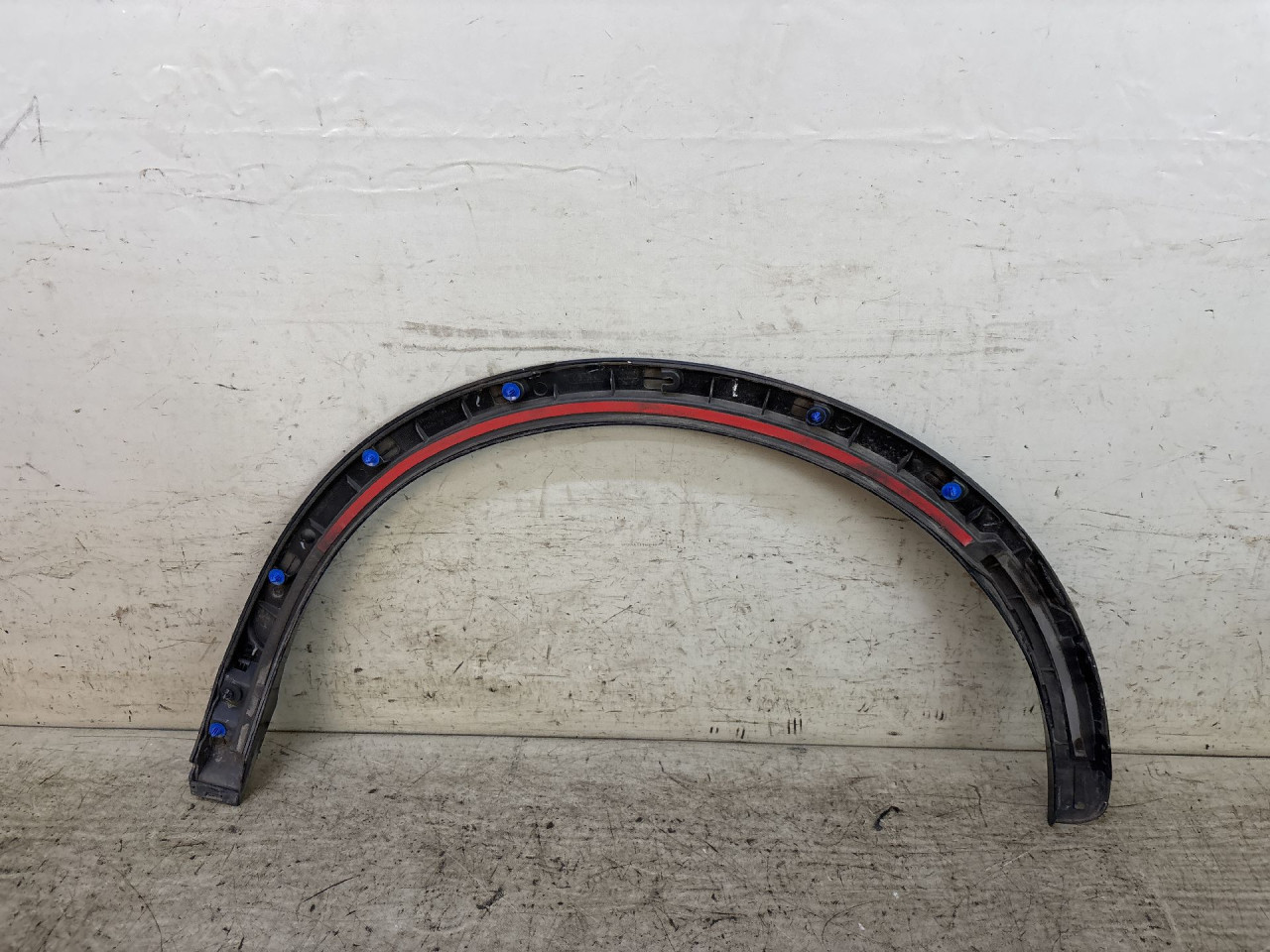 DIJELOVI RUB BLATOBRANA AUDI Q3 > 11-15 8U0853818C