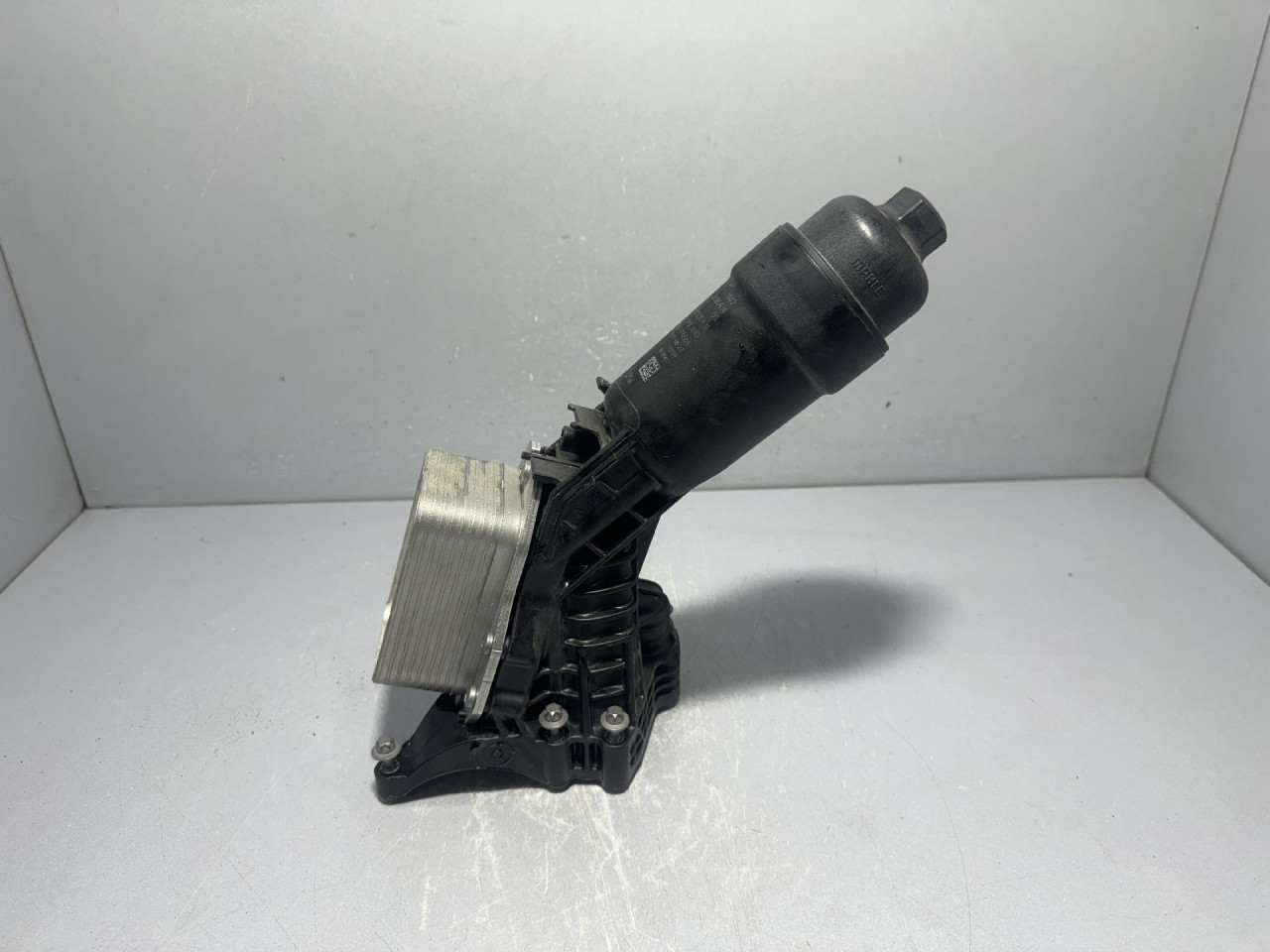 KUCISTE FILTERA ULJA BMW SERIJA 3 (G20) > 18-22 8580414