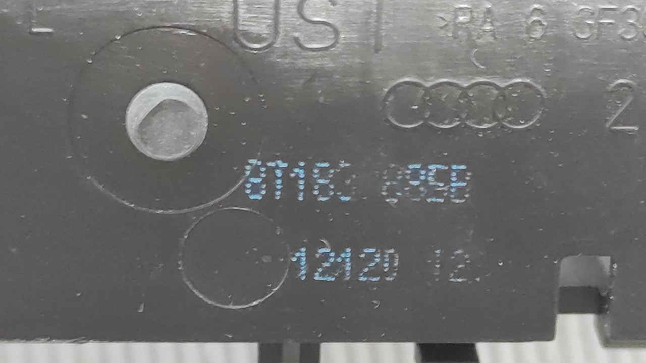 DIJELOVI RUCKA VRATA AUDI Q5 > 12-16 8T1837885B
