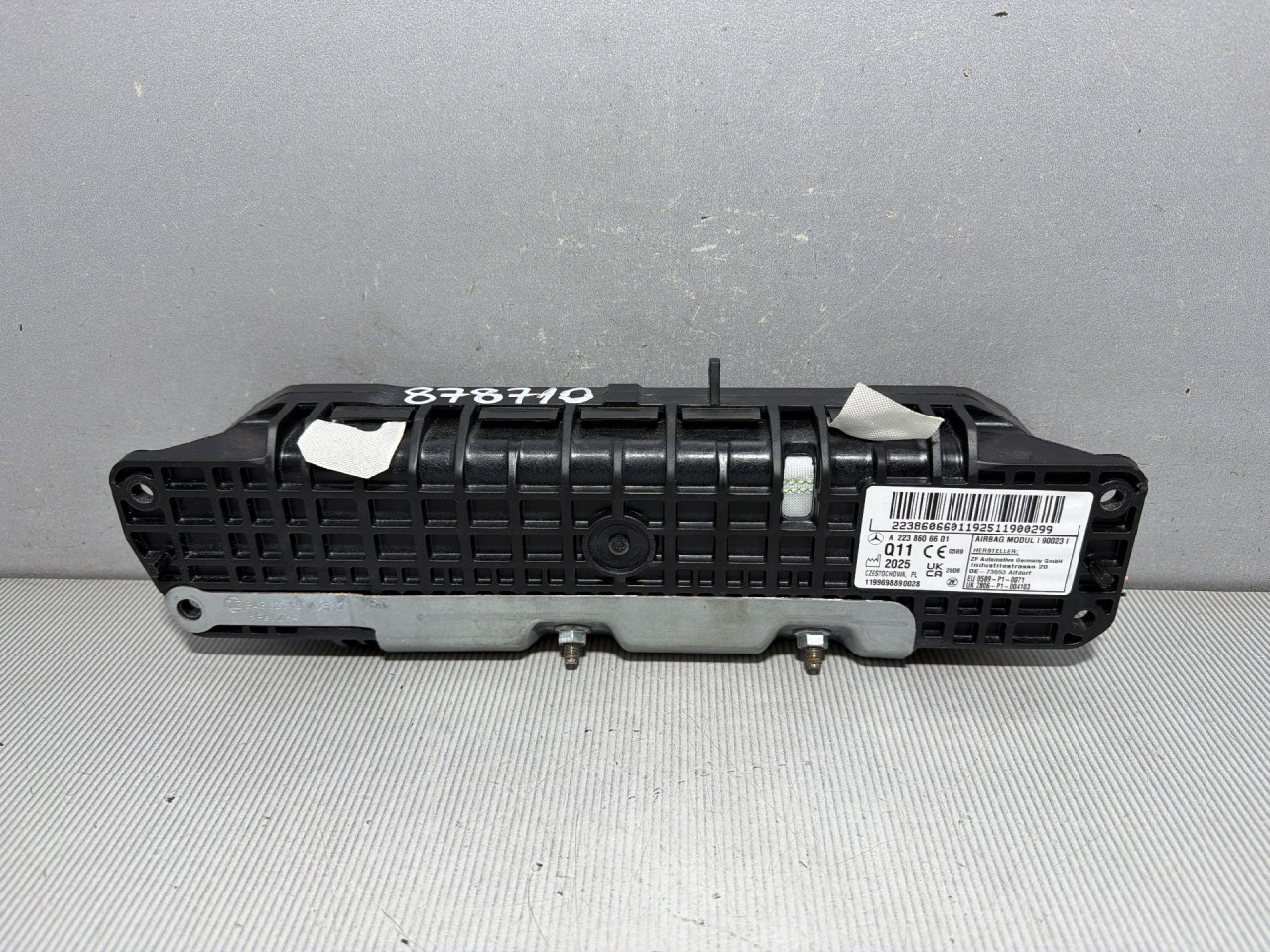 AIRBAG NOGU MERCEDES S KLASA (W223/V223) > 20- A2238606601