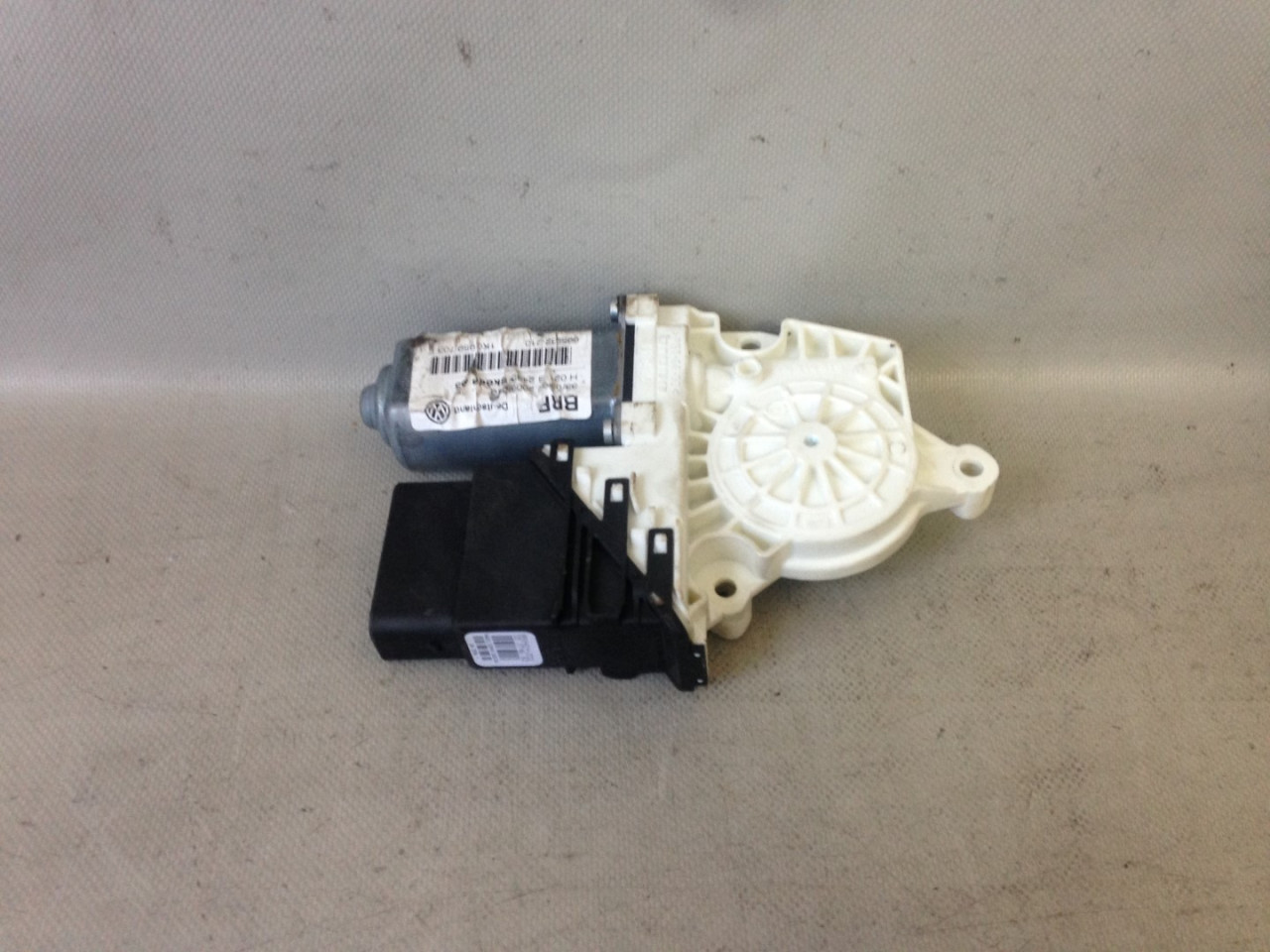 MOTORIC PODIZACA STAKLA VW GOLF 5 > 03-08 1K0959703E