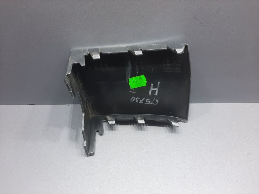 PLASTIKA BRANIKA SKODA YETI > 10-13 5L6813346
