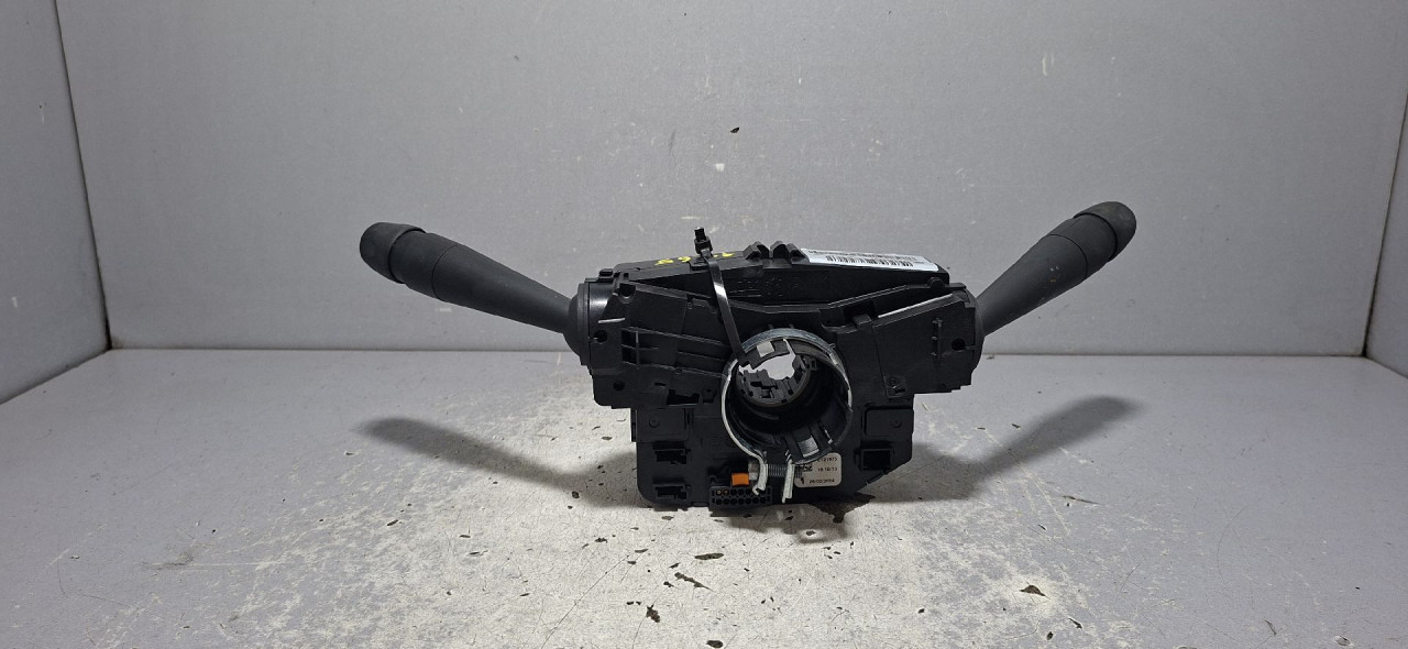 DIJELOVI RUCICE VOLANA OPEL ASTRA L > 22 -  1.2 98477386ZD00