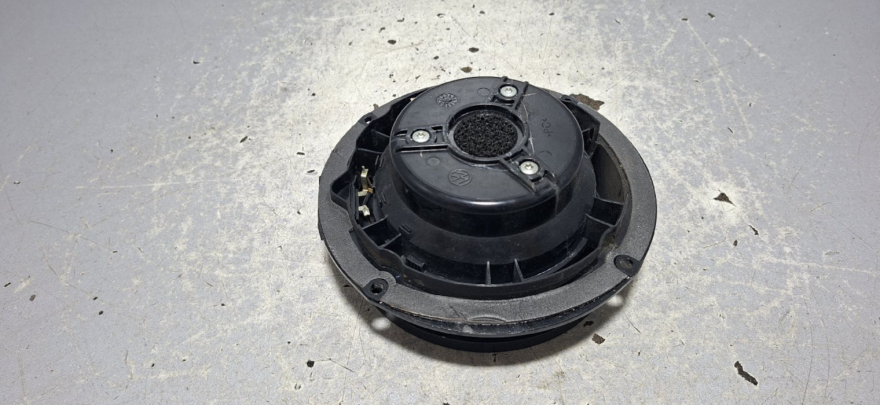 DIJELOVI ZVUCNIK VW PASSAT B8 > 14-19 2.0 3C0035453B