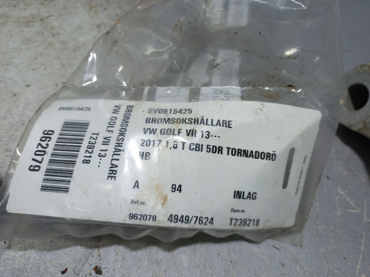 DIJELOVI NOSAC VW GOLF 7 SW > 13- 8V0615425