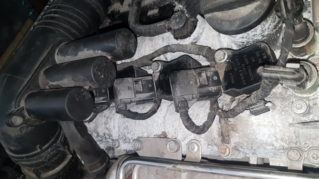 DIJELOVI BOMBINA VW GOLF 7 > 12-16 04E905110M