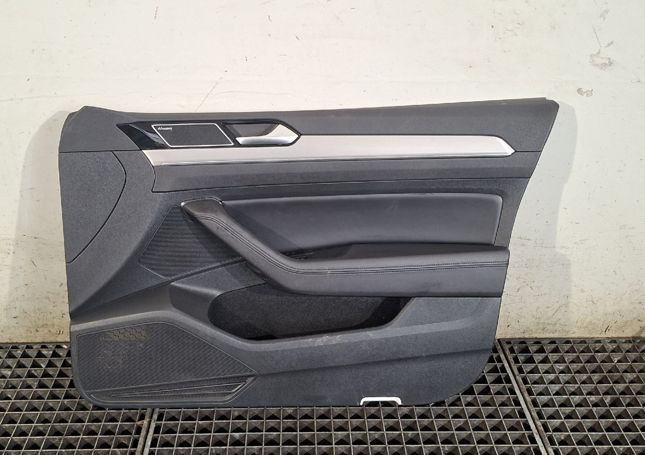 DIJELOVI TAPACIRUNG VRATA VW PASSAT B8 > 14-19 2.0 3G1867012