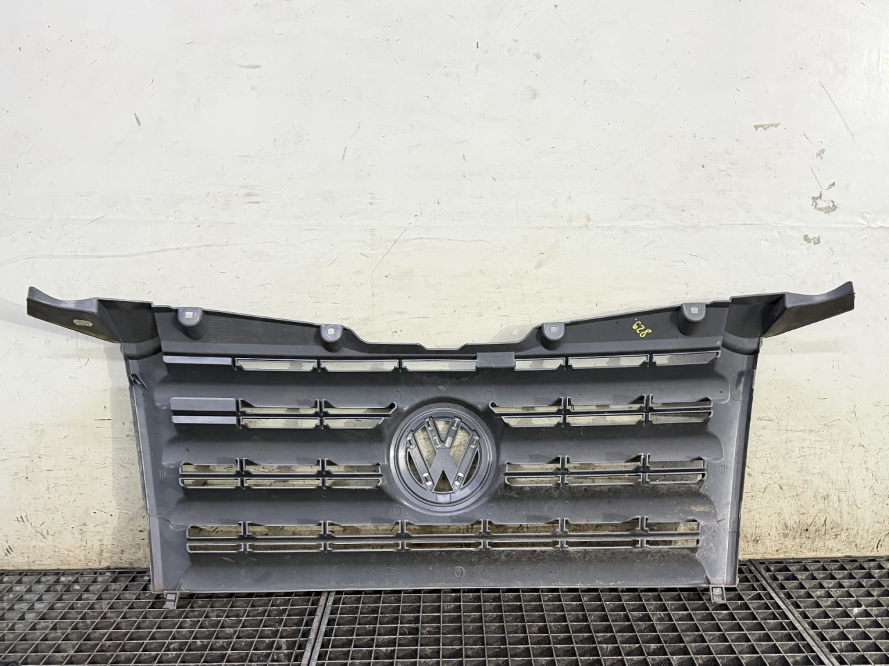 DIJELOVI MASKA VW CRAFTER > 05-11 2.5 2E0853653