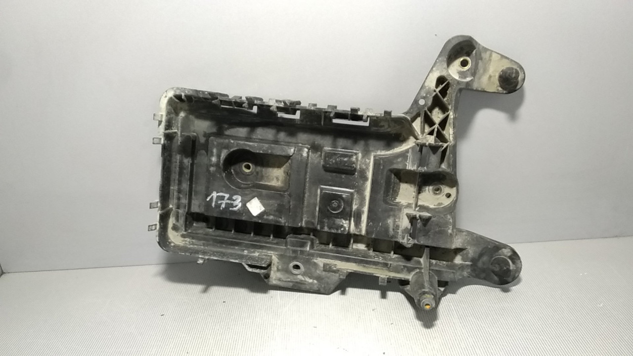NOSAC AKUMULATORA VW CADDY > 10-15 1K0915333H