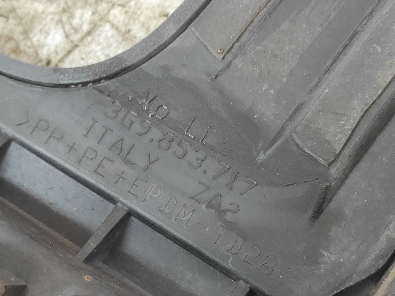 DIJELOVI RUB BLATOBRANA VW PASSAT B8 > 14-19 3G9853717