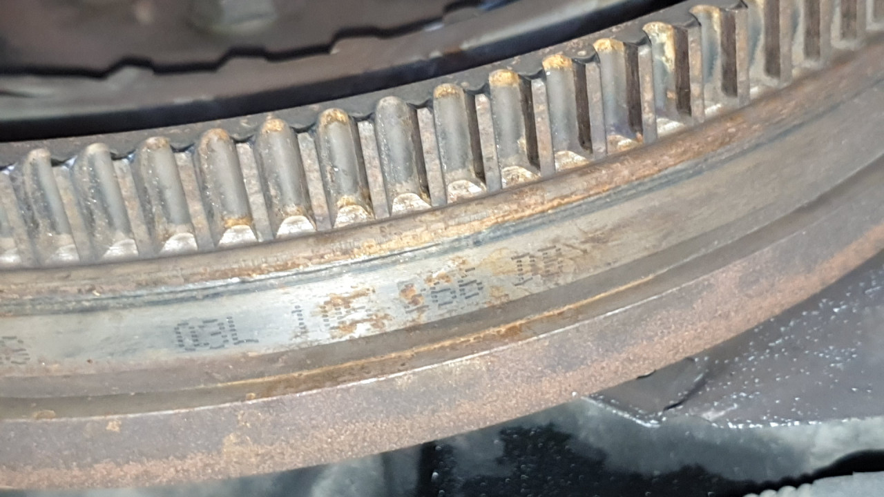 DIJELOVI ZAMAJAC VW POLO > 09-14 03L105266DB