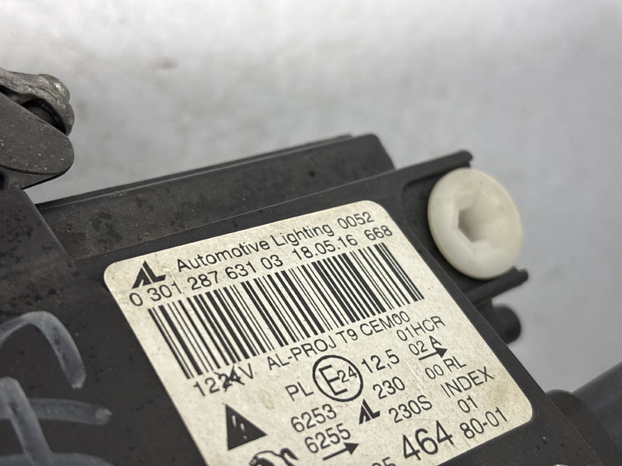 DIJELOVI FAR PEUGEOT 308 > 13-17 030128763103