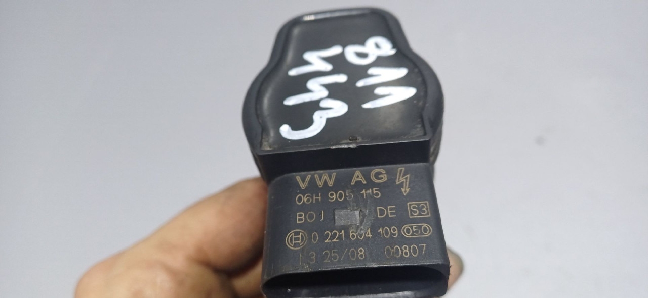 DIJELOVI BOMBINA AUDI A4 (B8) > 07-11 06H905115