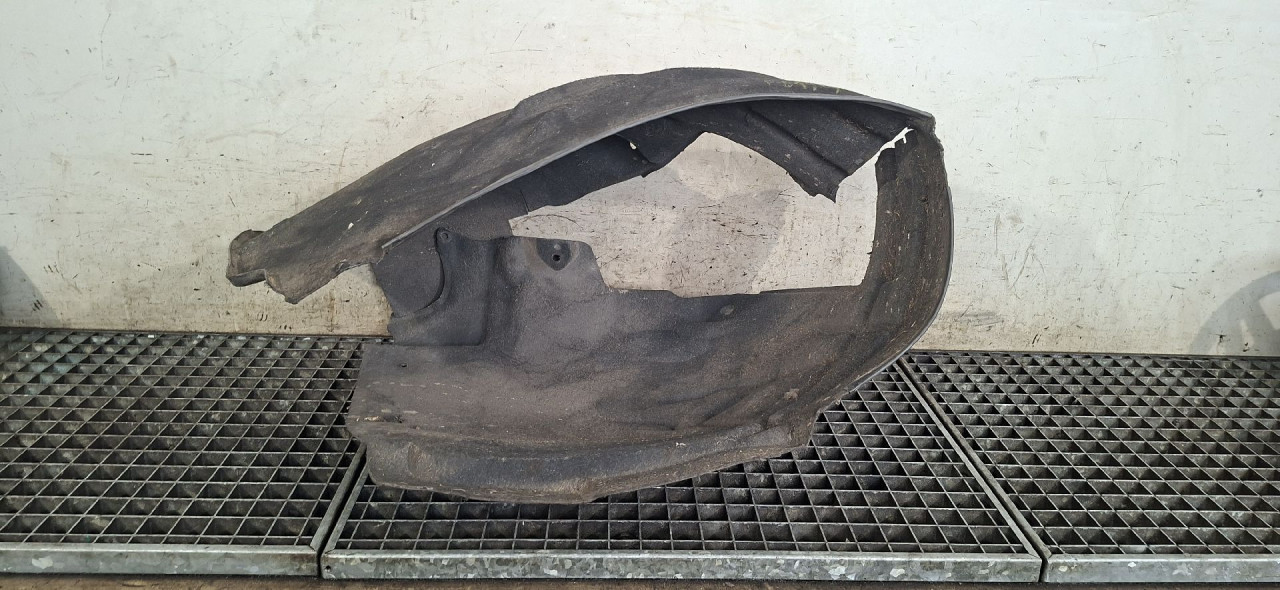 DIJELOVI UNUTRASNJI BLATOBRAN AUDI Q5 > 12-16 2.0 8R0801118A