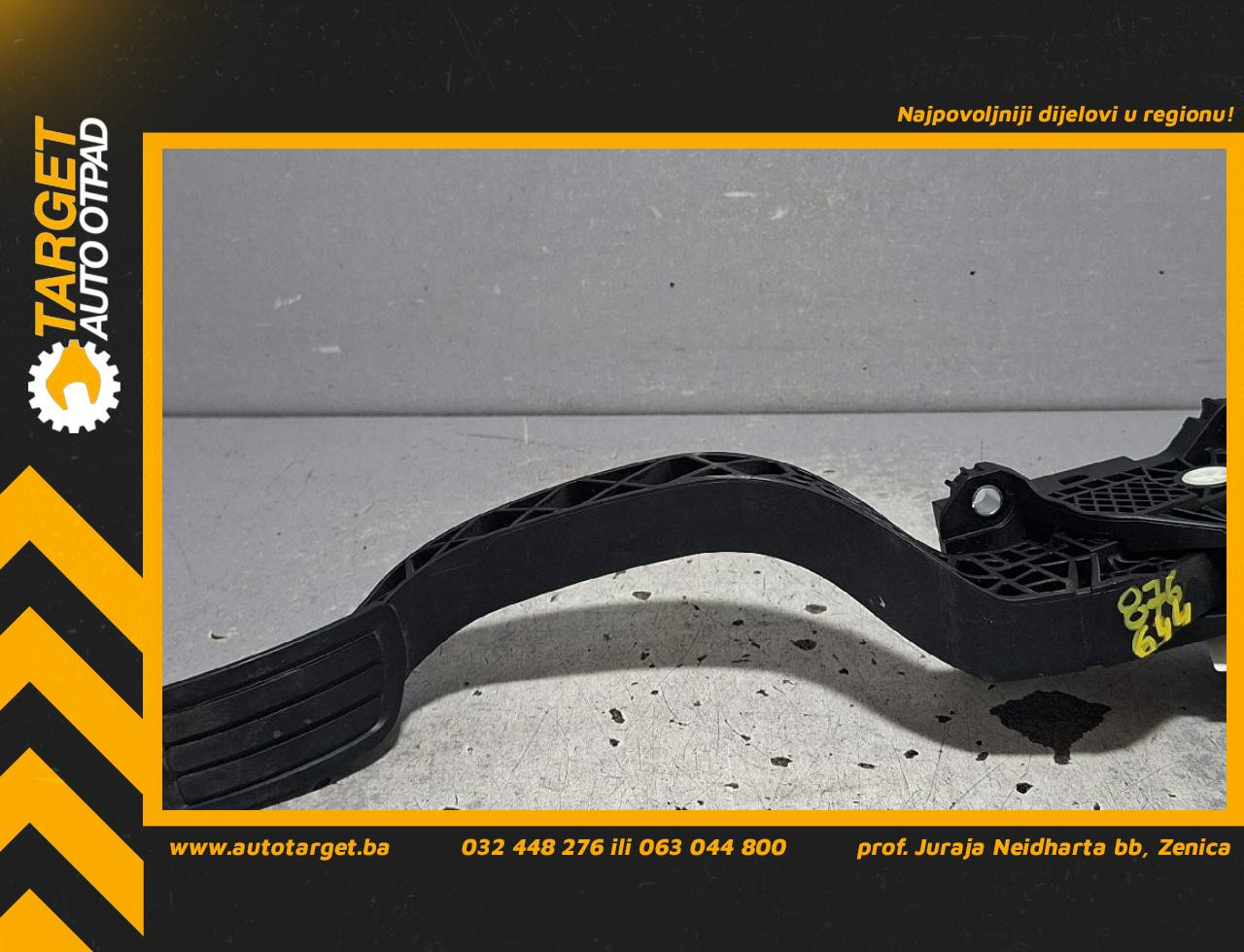 DIJELOVI PAPUCICA GASA OPEL ASTRA L > 22 - 1.2 9843676480