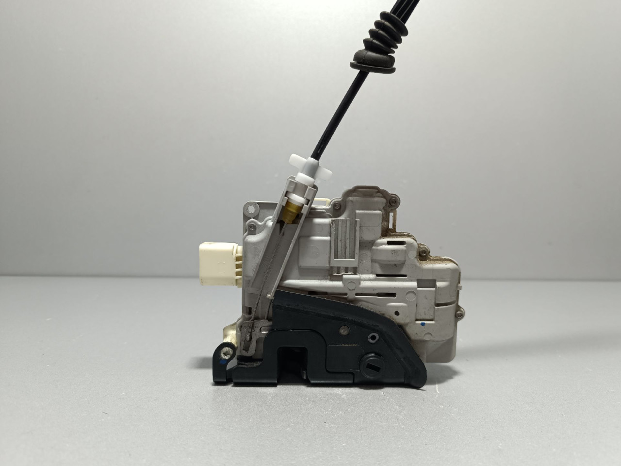 BRAVA VRATA VW PASSAT B6 > 05-10 3C4839016A