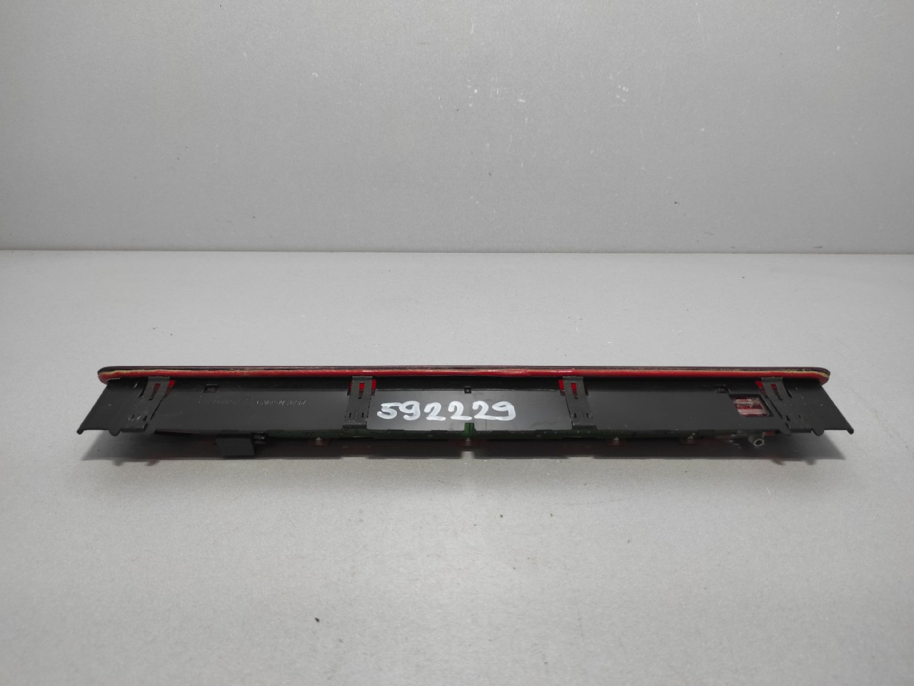 TRECE STOP SVJETLO SKODA FABIA > 14- 6V0945097