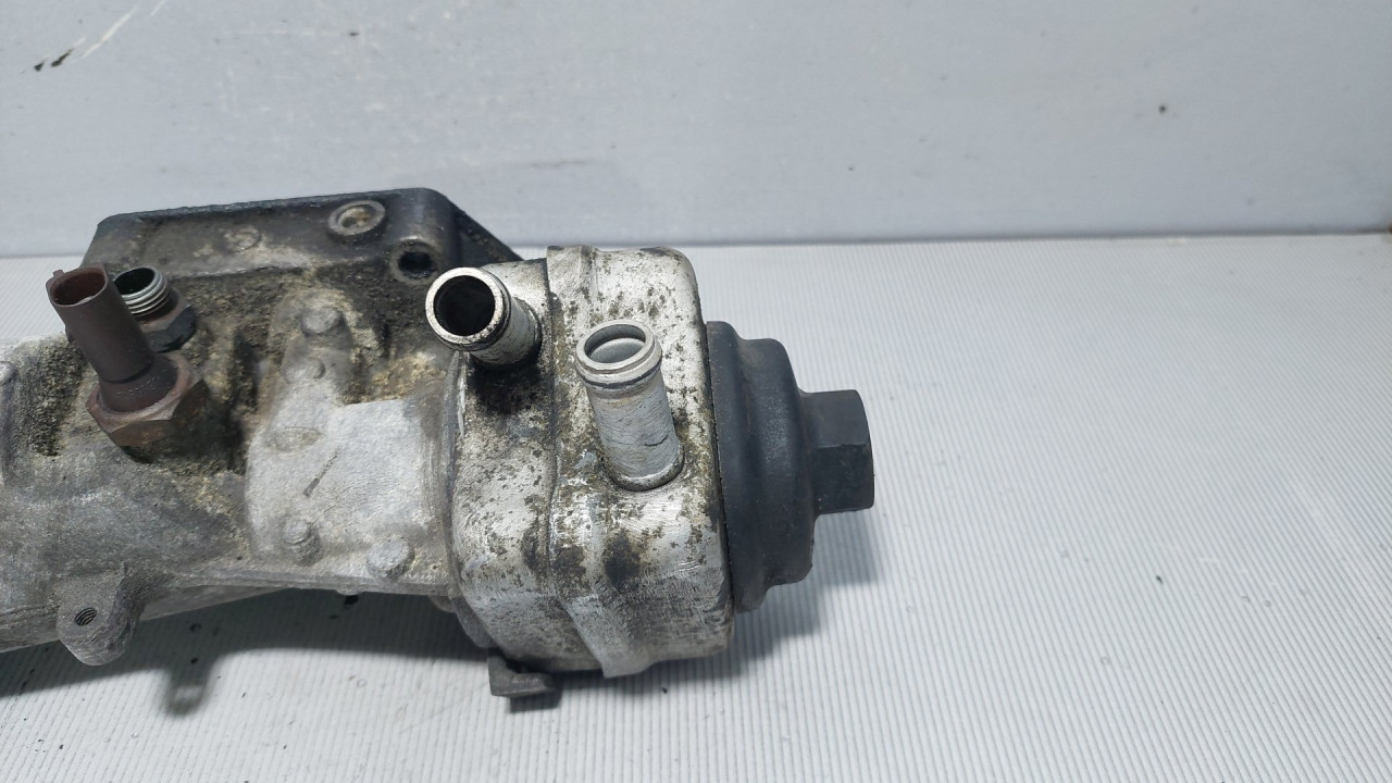 DIJELOVI HLADNJAK ULJA VW CADDY > 03-10 028117021K