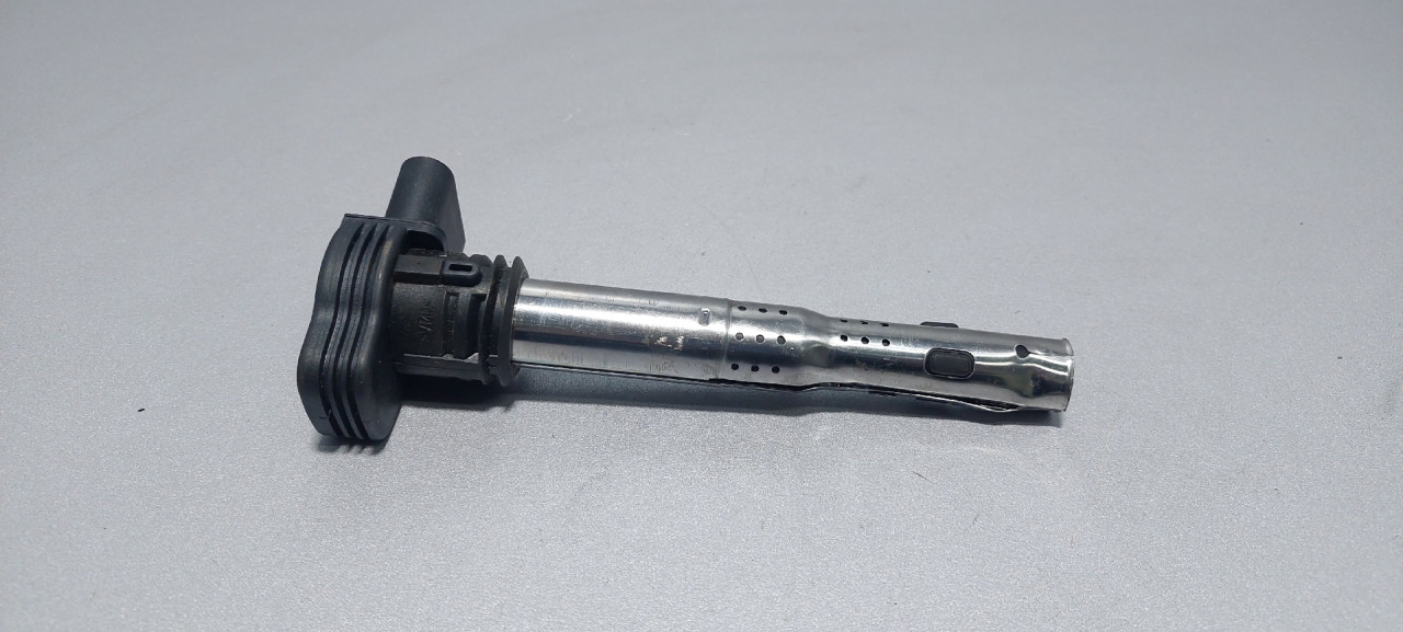 DIJELOVI BOMBINA AUDI A6 > 04-08 07K905715A