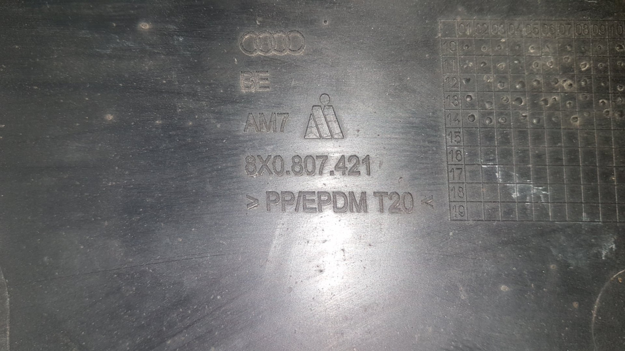 DIJELOVI SPOJLER AUDI A1 > 10-14 8X0807421