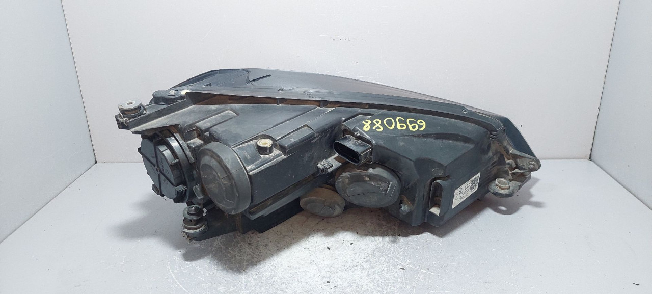 DIJELOVI FAR VW GOLF 7 > 12-16 5G1941005