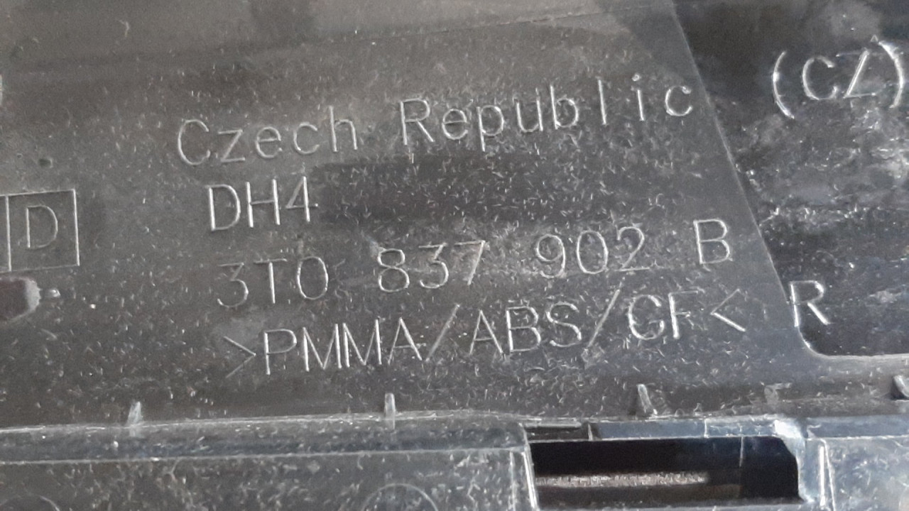 DIJELOVI LAJSNA SKODA SUPERB > 08-13 3T0837902B