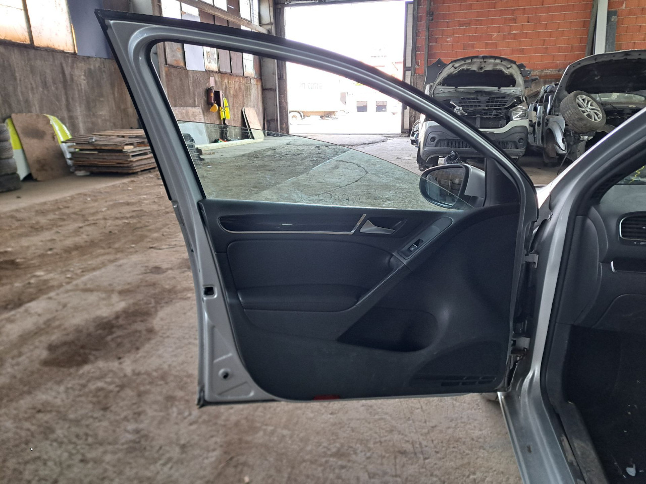 DIJELOVI VRATA VW GOLF 6 > 08-12