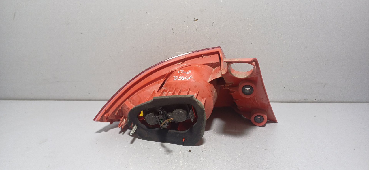 DIJELOVI STOP SVJETLO SEAT LEON > 09-12 818066