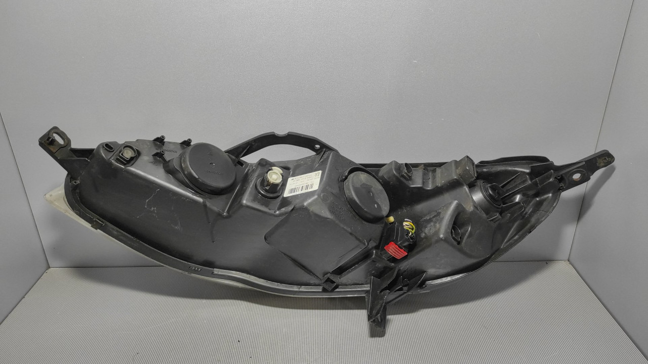 DIJELOVI FAR PEUGEOT 407 > 04-07 9656668780