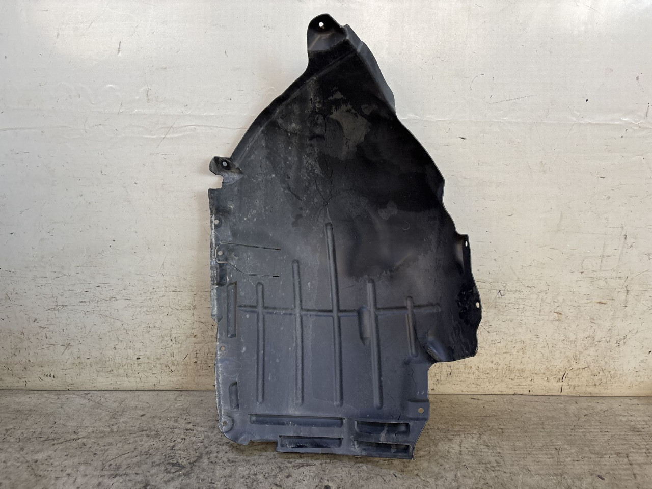 UNUTRASNJI BLATOBRAN MERCEDES E KLASA (W213/S213) > 16-