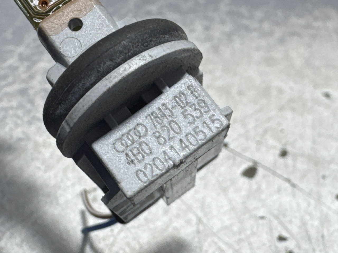 DIJELOVI SENZOR TEMPERATURE AUDI Q3 > 11-15 4B0820539