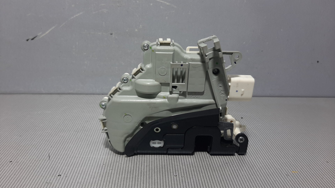BRAVA VRATA AUDI A4 (B8) > 12-15 8J1837015C